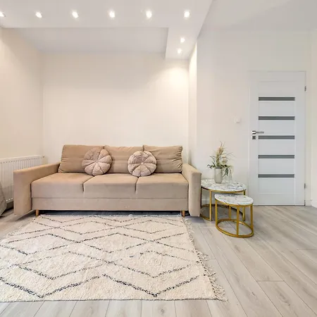 Apartment Koscianska Cosy By Bookinghost *